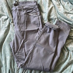 EUC Old Navy Super Skinny High Rise Rockstar Pant